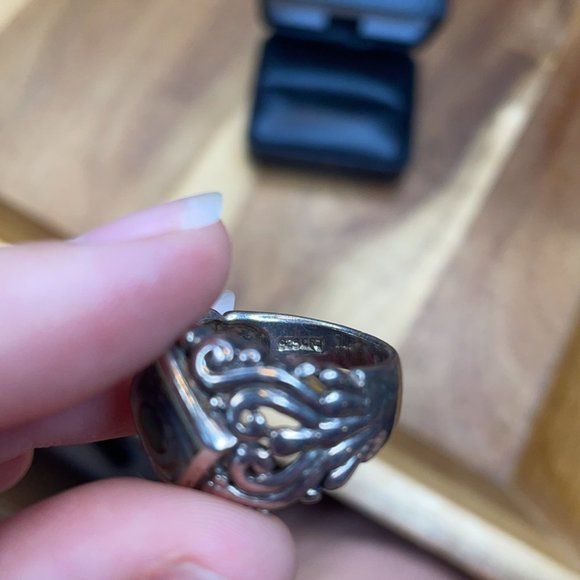 Pearl & Sterling Silver Unique handcrafted Thai Mother of Pearl Ring - Picture 4 of 10